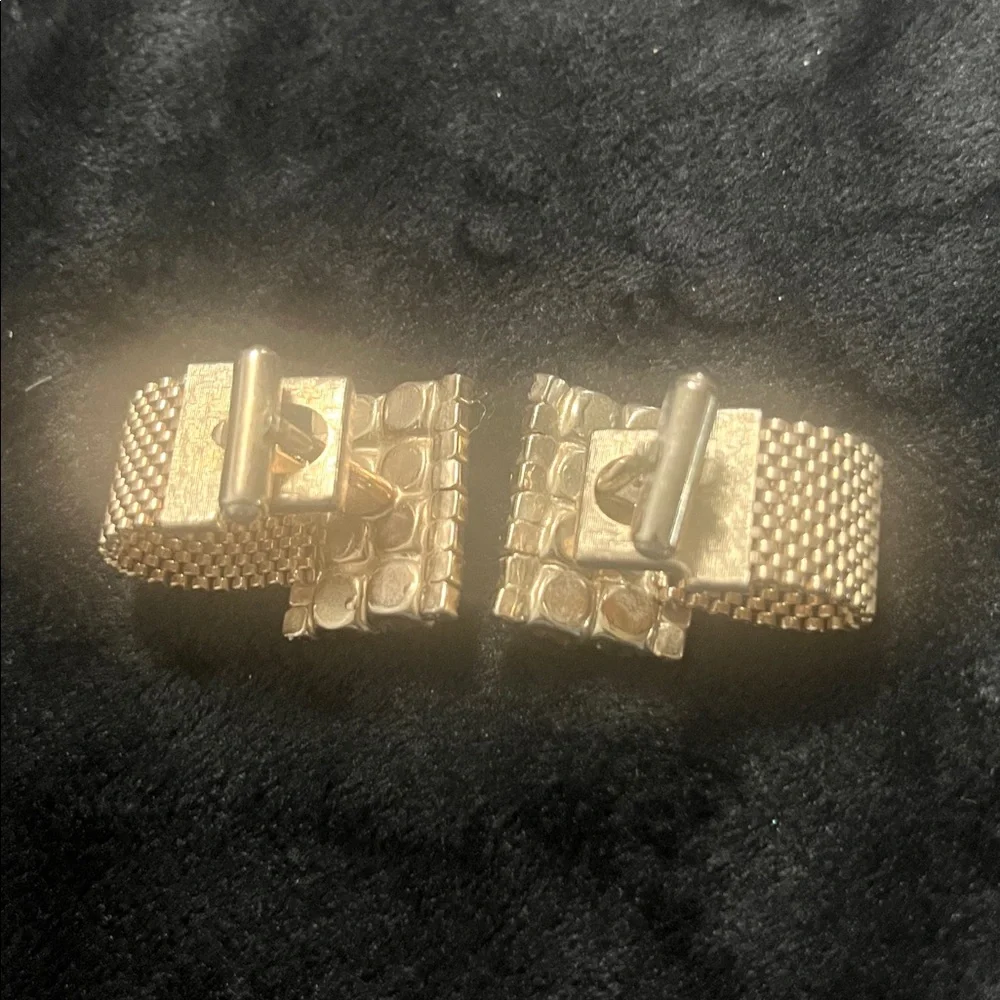 VINTAGE CUFF LINKS COSTUME JEWELRY